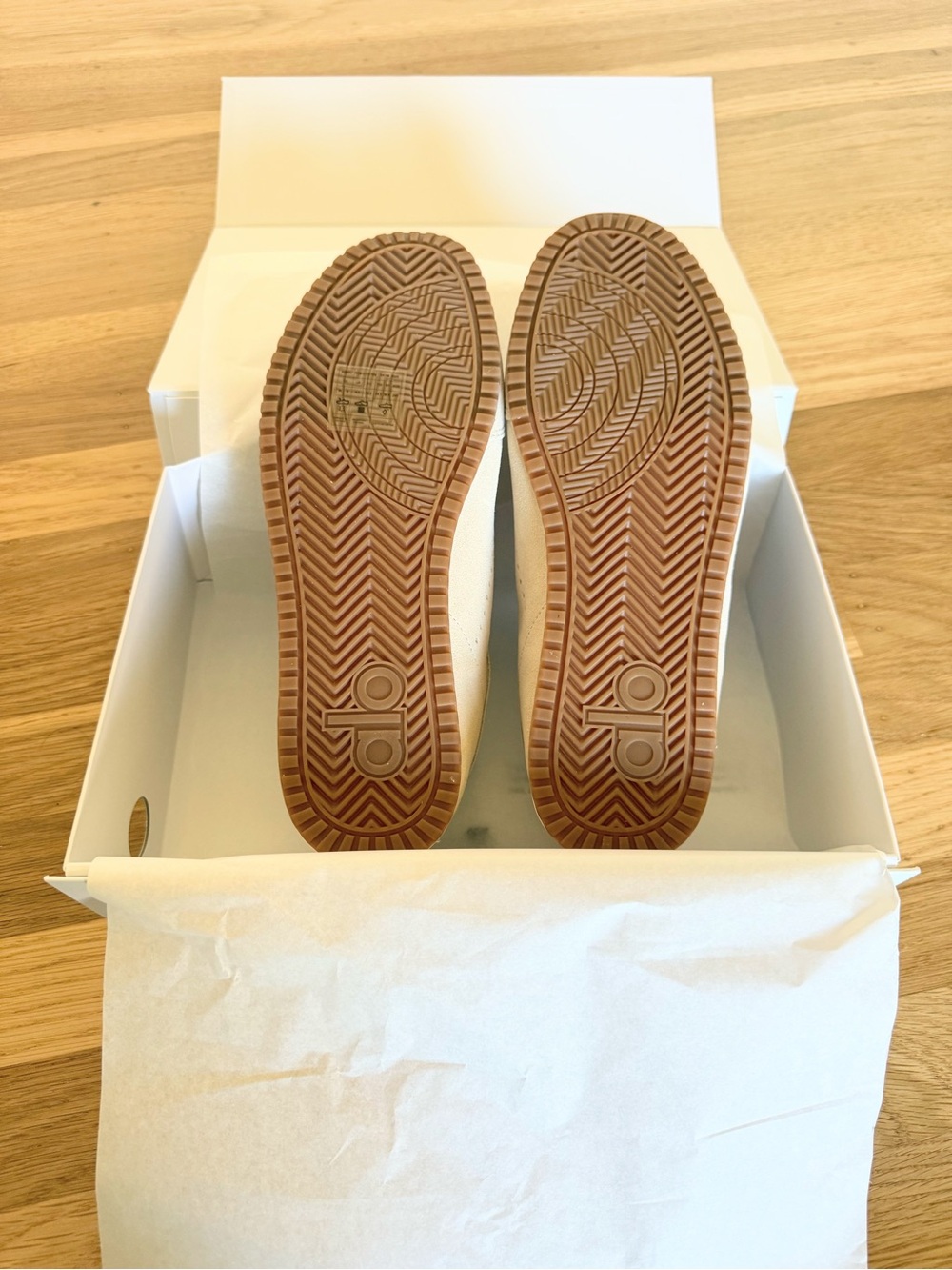 Alo Yoga- Sunset Sneakers in Sandstone/Ivory (NIB) - Picture 12 of 13